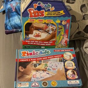 3D Pets and Mobile Game Maker Set - Blue and Red